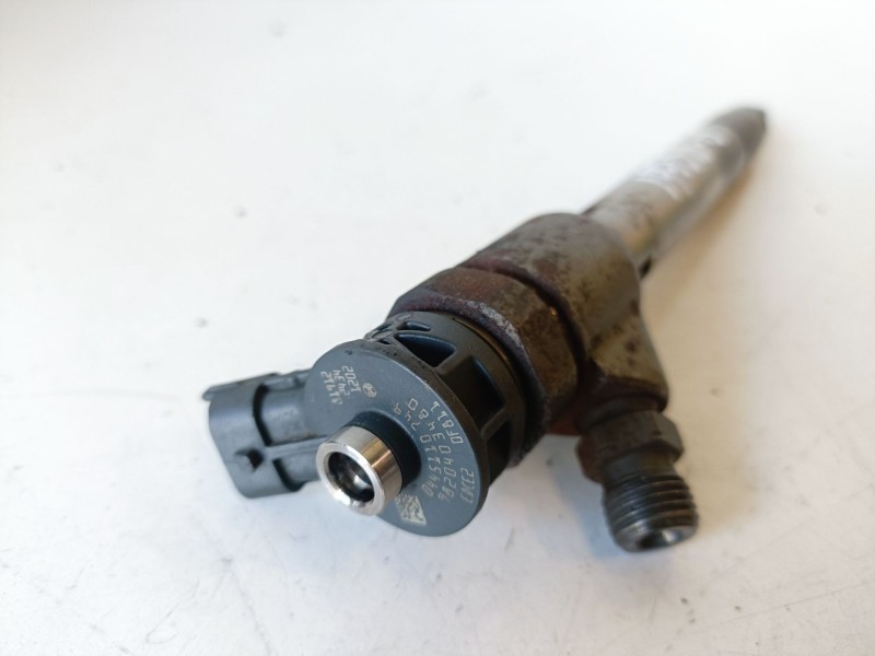 Recambio de inyector para opel combo life e yh01 referencia OEM IAM 0445110749  