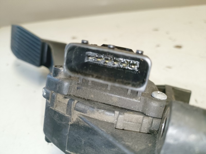 Recambio de pedal acelerador para opel astra h berlina z19dth referencia OEM IAM 9202341  