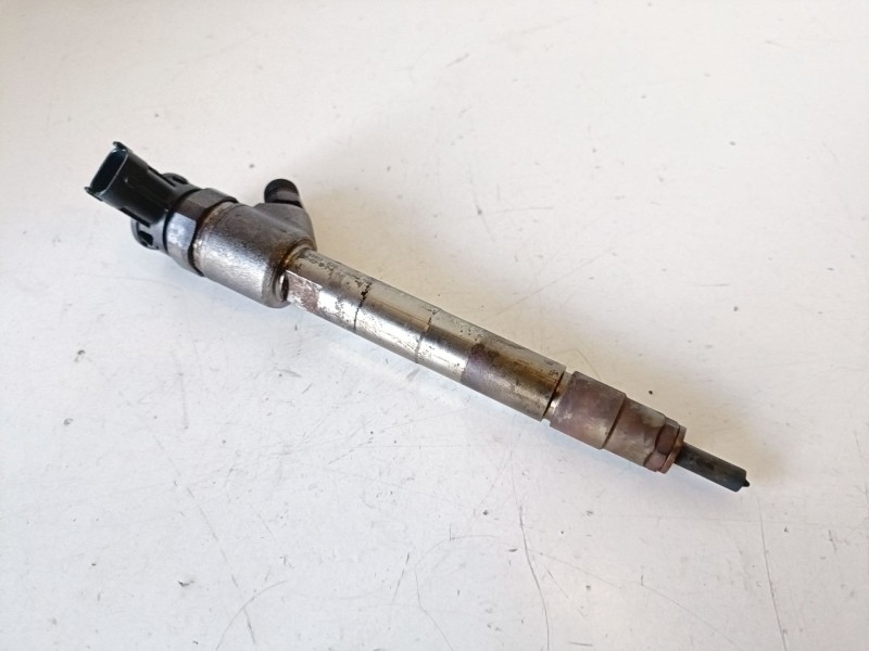 Recambio de inyector para opel combo life e yh01 referencia OEM IAM 0445110749  