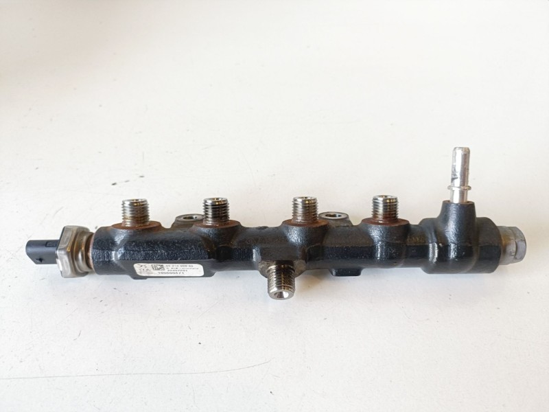 Recambio de rampa inyectora para opel combo life e yh01 referencia OEM IAM 9821399680  