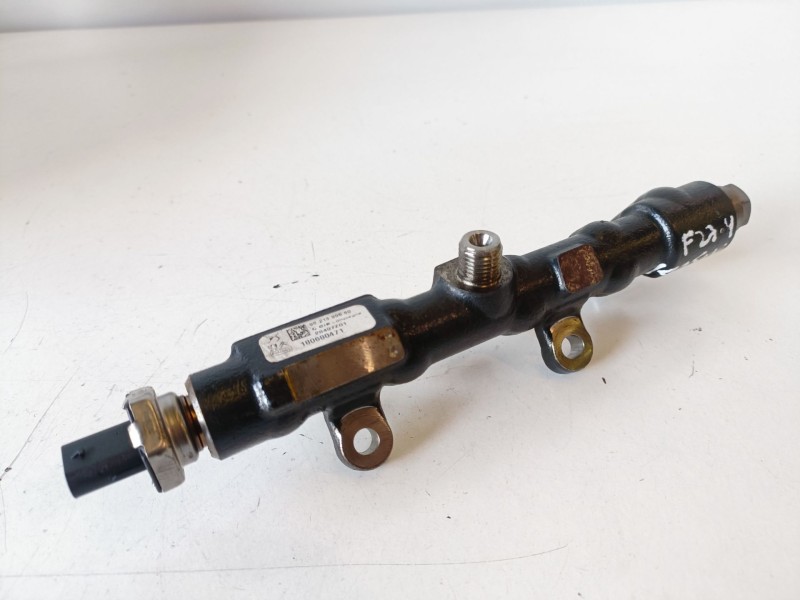 Recambio de rampa inyectora para opel combo life e yh01 referencia OEM IAM 9821399680  