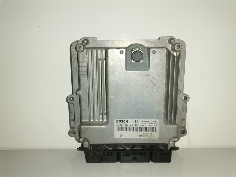 Recambio de centralita motor uce para renault kangoo ii (f/kw0) k9k608 referencia OEM IAM   