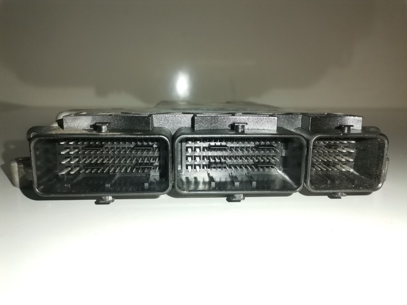 Recambio de centralita motor uce para renault kangoo ii (f/kw0) k9k608 referencia OEM IAM   