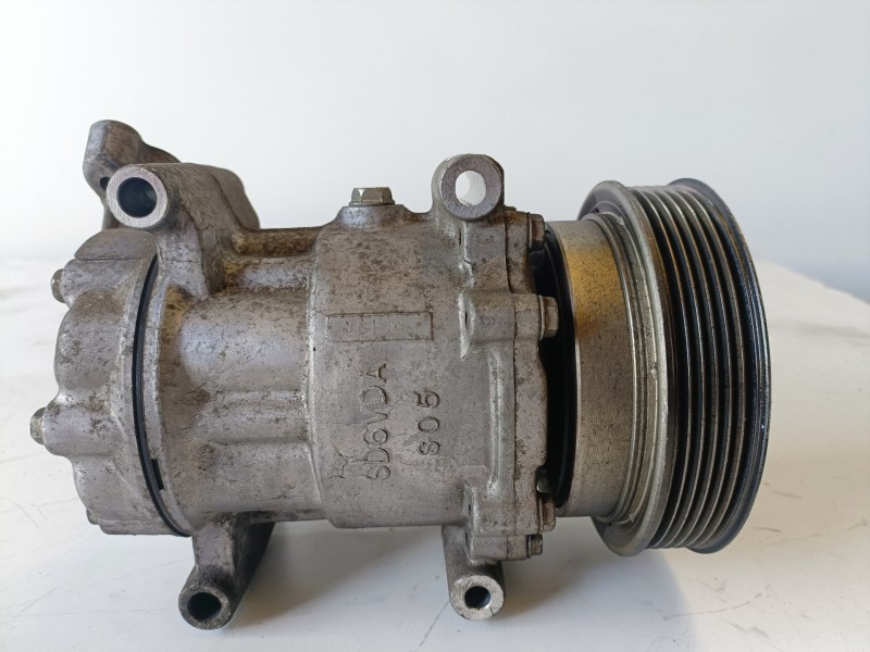 Recambio de compresor aire acondicionado para renault kangoo ii (f/kw0) k9k802 referencia OEM IAM 8200953359A  
