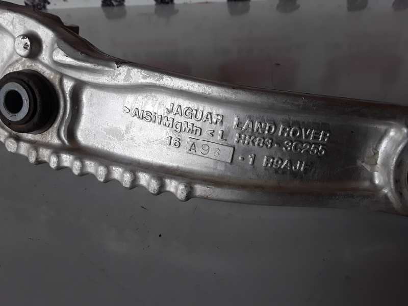Recambio de brazo suspension inferior delantero izquierdo para jaguar f-pace 204dtd referencia OEM IAM HK833C255  