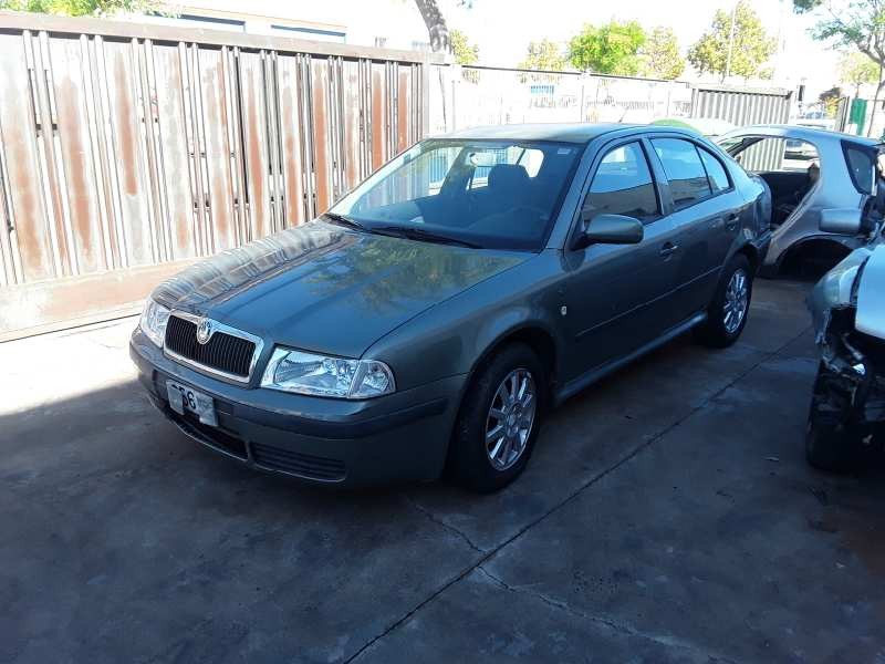skoda octavia berlina (1u2) del año 2002