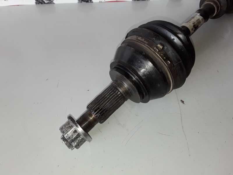 Recambio de transmision delantera izquierda para volkswagen touareg (7la) referencia OEM IAM 7L0407271C  