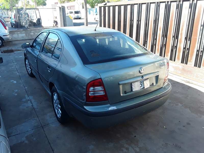skoda octavia berlina (1u2) del año 2002