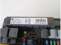 Recambio de caja reles / fusibles para opel astra h gtc z19dt referencia OEM IAM 13206754   2