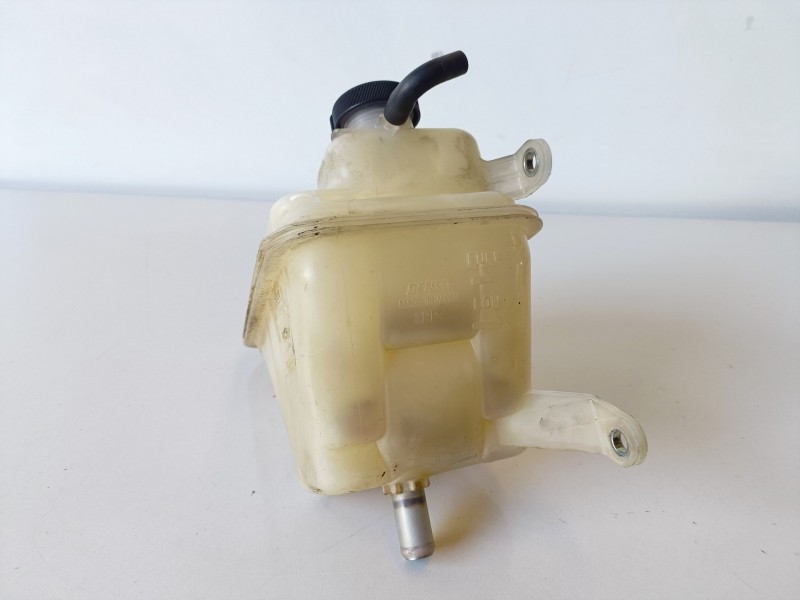 Recambio de deposito expansion para toyota land cruiser (j12) 1kdftv referencia OEM IAM   