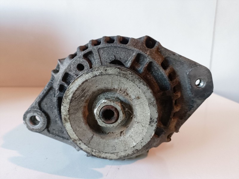 Recambio de alternador para nissan terrano ii (r20) td27 referencia OEM IAM 0123310033  