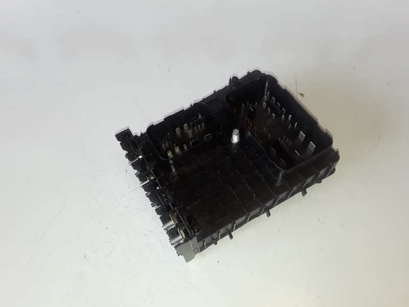 Recambio de caja reles / fusibles para volkswagen golf v (1k1)(10.2003) bkc referencia OEM IAM 1K0937124H  