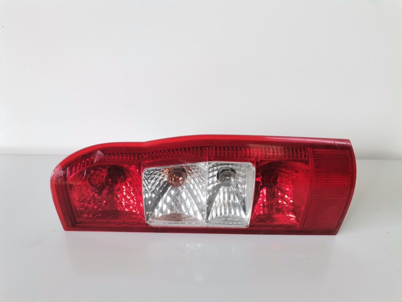 Recambio de piloto trasero derecho para ford transit furgón (tt9) qvfa referencia OEM IAM   