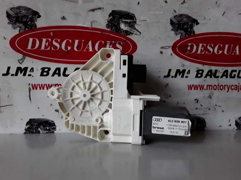 Recambio de motor elevalunas delantero izquierdo para audi q7 (4l) bug referencia OEM IAM 4L0959801B  
