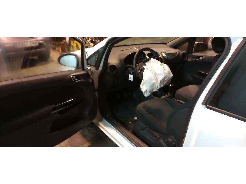 opel corsa d del año 2007