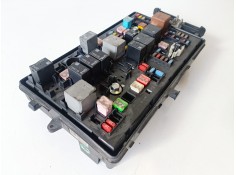 Recambio de caja reles / fusibles para opel insignia berlina a20dth referencia OEM IAM 13255300   2