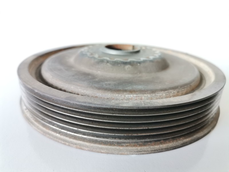 Recambio de polea cigueñal para renault clio iii k9k770 referencia OEM IAM   
