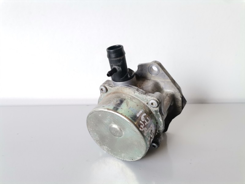 Recambio de depresor freno / bomba vacio para renault clio iii k9k770 referencia OEM IAM 8201005306B  