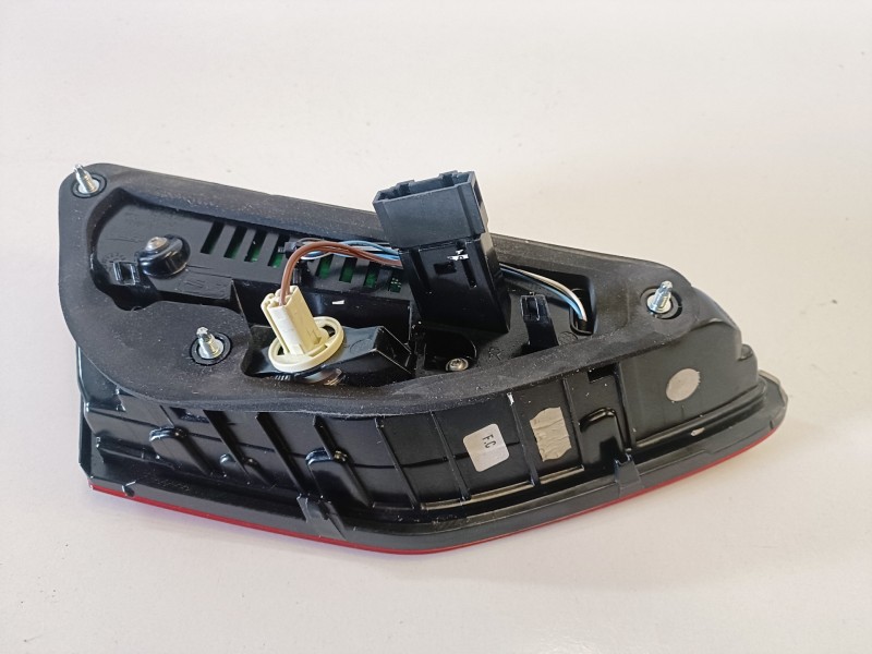 Recambio de piloto trasero derecho para seat leon (5f1) crmb referencia OEM IAM 5F0945308J  