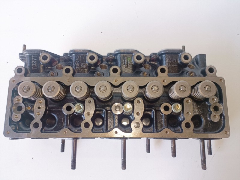 Recambio de culata para nissan terrano ii (r20) td27 referencia OEM IAM   