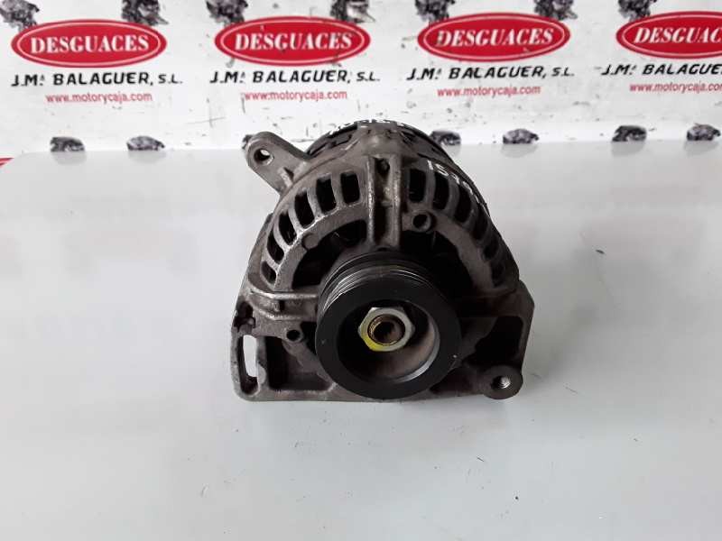 Recambio de alternador para renault twingo ii d4f772 referencia OEM IAM 0124225056/8200519296C  