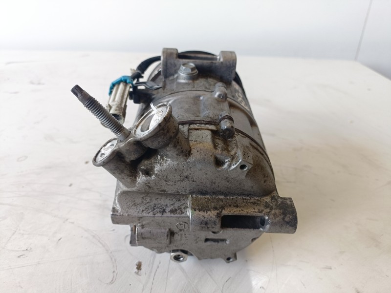 Recambio de compresor aire acondicionado para fiat freemont (345) 939b5000 referencia OEM IAM 68084281AD  
