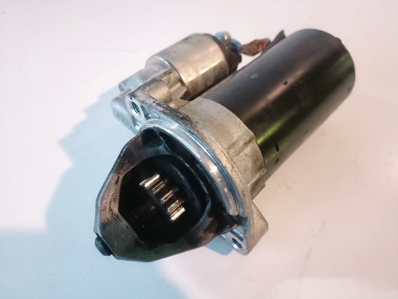 Recambio de motor arranque para mercedes-benz clase c (bm 204) berlina 646811 referencia OEM IAM 0001115047  