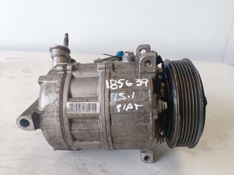Recambio de compresor aire acondicionado para fiat freemont (345) 939b5000 referencia OEM IAM 68084281AD  