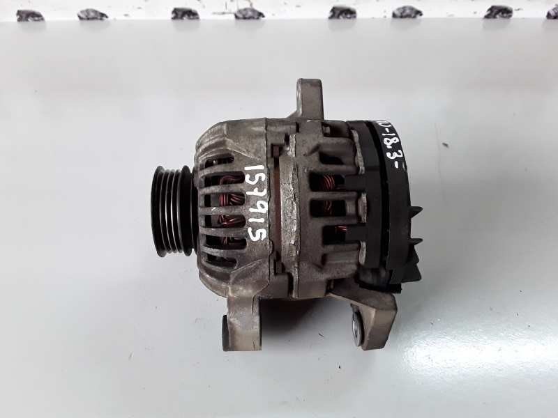 Recambio de alternador para renault twingo ii d4f772 referencia OEM IAM 0124225056/8200519296C  