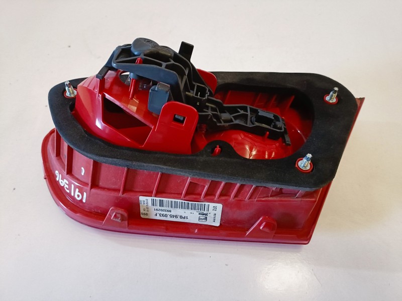 Recambio de piloto trasero izquierdo para seat leon (1p1) cayc referencia OEM IAM 1P0945093F  