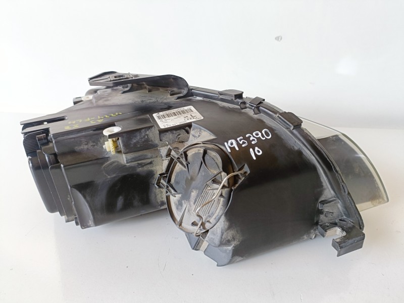Recambio de faro izquierdo para audi a3 (8p1) bls referencia OEM IAM 0301206201  