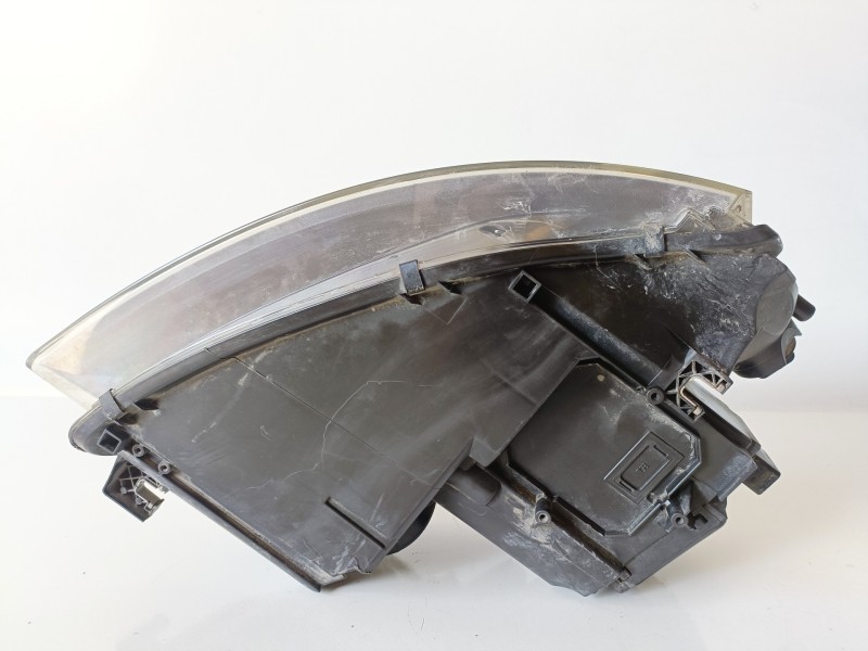 Recambio de faro izquierdo para audi a3 (8p1) bls referencia OEM IAM 0301206201  
