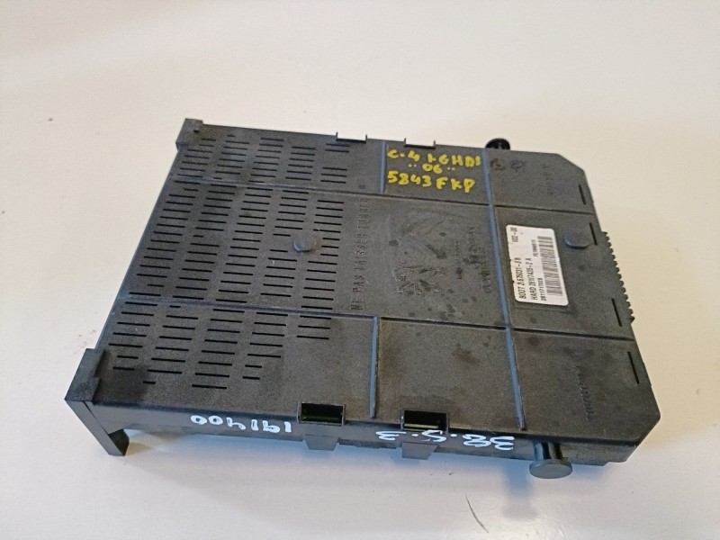 Recambio de caja reles / fusibles para renault clio iii k4m800 referencia OEM IAM 9661940480  