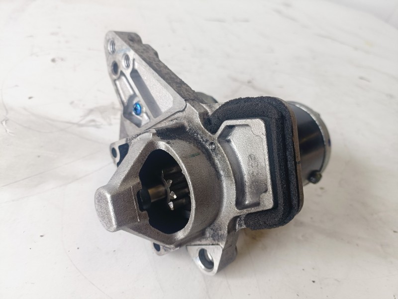 Recambio de motor arranque para dacia sandero ii h4b400 referencia OEM IAM M000T46572ZT  