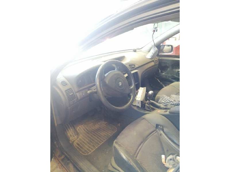 renault laguna ii (bg0) del año 2004