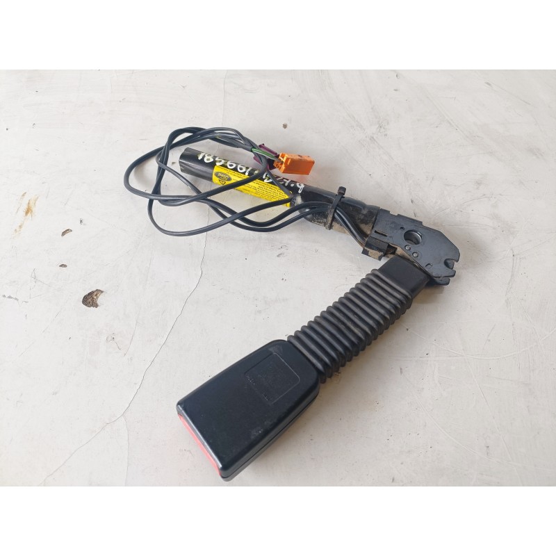 Recambio de pretensor airbag derecho para ford focus c-max (cap)(2003) g6da referencia OEM IAM 33043107D  