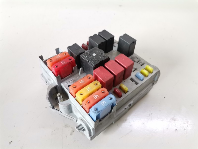 Recambio de caja reles / fusibles para alfa romeo 159 (140) 939a9000 referencia OEM IAM 50510968  