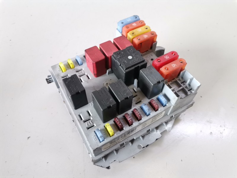 Recambio de caja reles / fusibles para alfa romeo 159 (140) 939a9000 referencia OEM IAM 50510968  