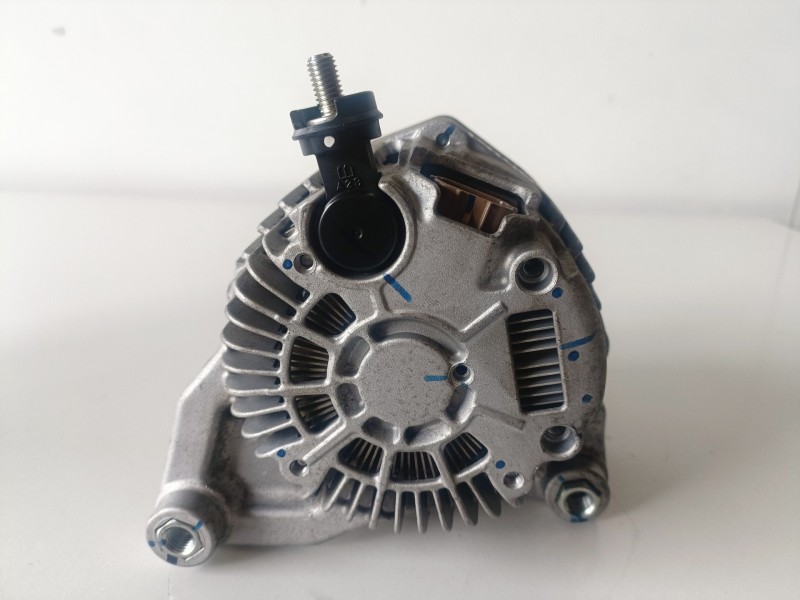 Recambio de alternador para mazda cx-3 (dk) pe referencia OEM IAM A5TJ0591ZT  