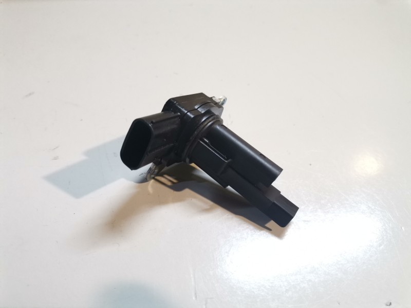 Recambio de caudalimetro para toyota hilux (kun) 2kd referencia OEM IAM 2220430020  