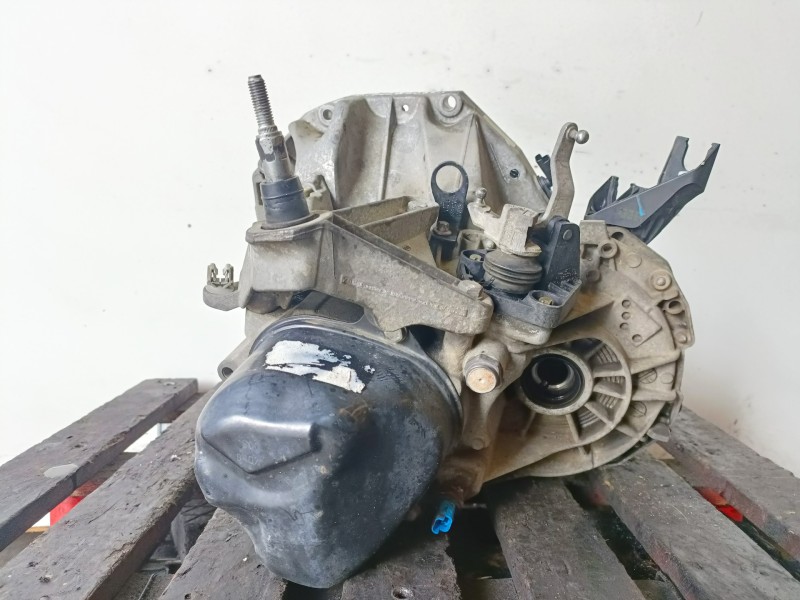 Recambio de caja cambios para renault clio iii k4m800 referencia OEM IAM JH3131  