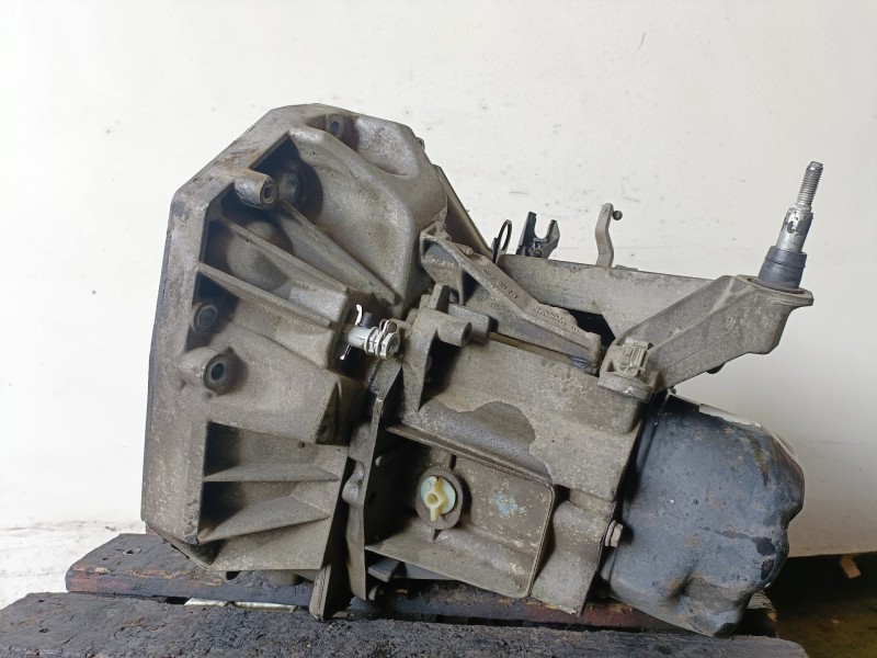 Recambio de caja cambios para renault clio iii k4m800 referencia OEM IAM JH3131  
