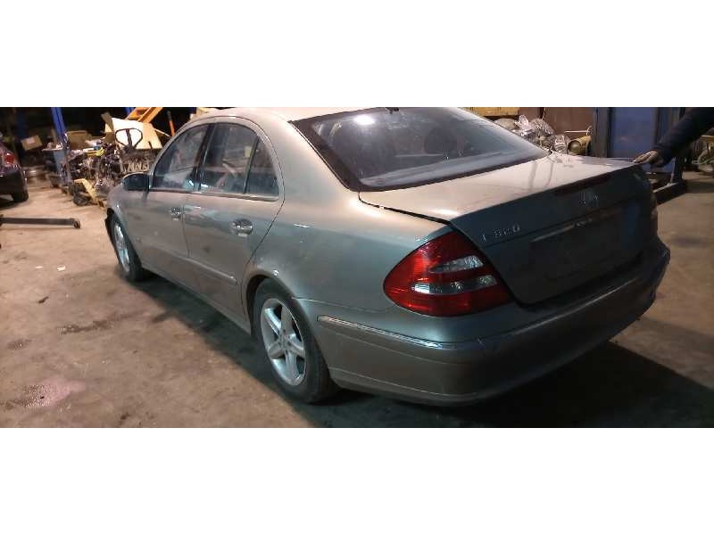 mercedes-benz clase e (bm 211) berlina del año 2004