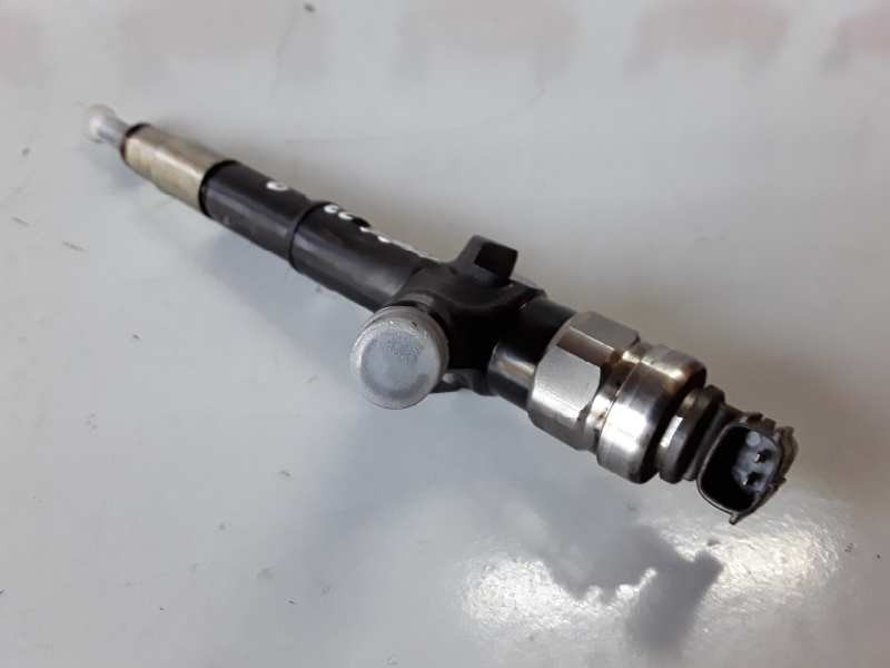 Recambio de inyector para nissan pathfinder (r51) yd25 referencia OEM IAM 16600EC00B  
