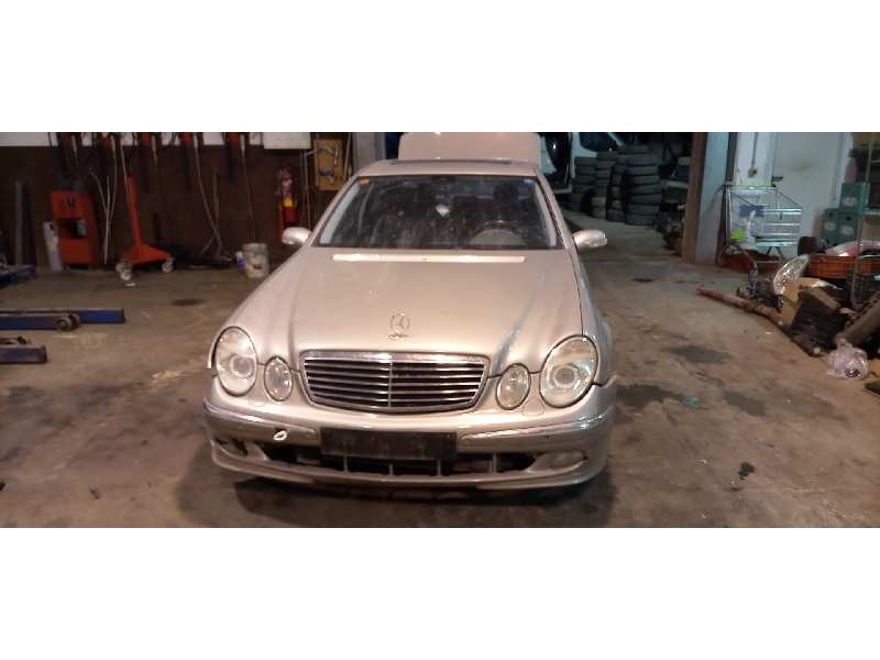 mercedes-benz clase e (bm 211) berlina del año 2004