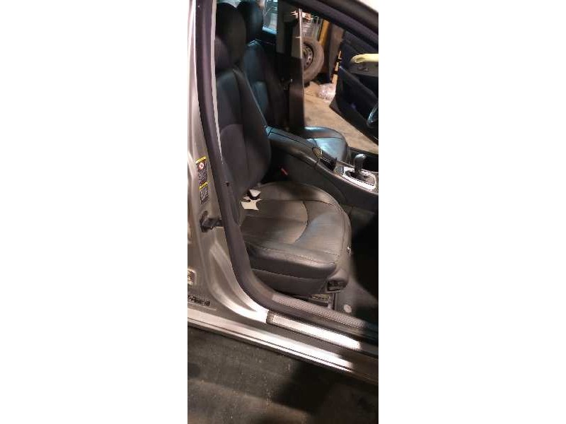 mercedes-benz clase e (bm 211) berlina del año 2004