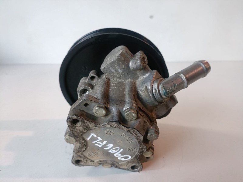Recambio de bomba direccion para bmw serie 3 berlina (e90) 204d4 referencia OEM IAM 7692974646  