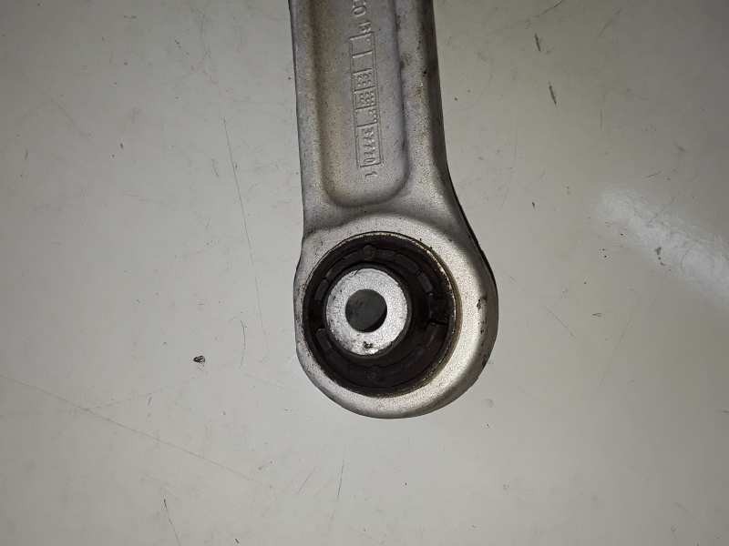 Recambio de brazo suspension superior delantero izquierdo para audi a4 avant (8w5) deu referencia OEM IAM 8W0407155A  