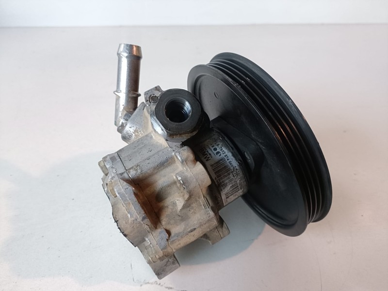 Recambio de bomba direccion para bmw serie 3 berlina (e90) 204d4 referencia OEM IAM 7692974646  