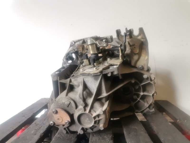 Recambio de caja cambios para mazda 3 berlina (bk) y6 referencia OEM IAM 3M5R7002YF  